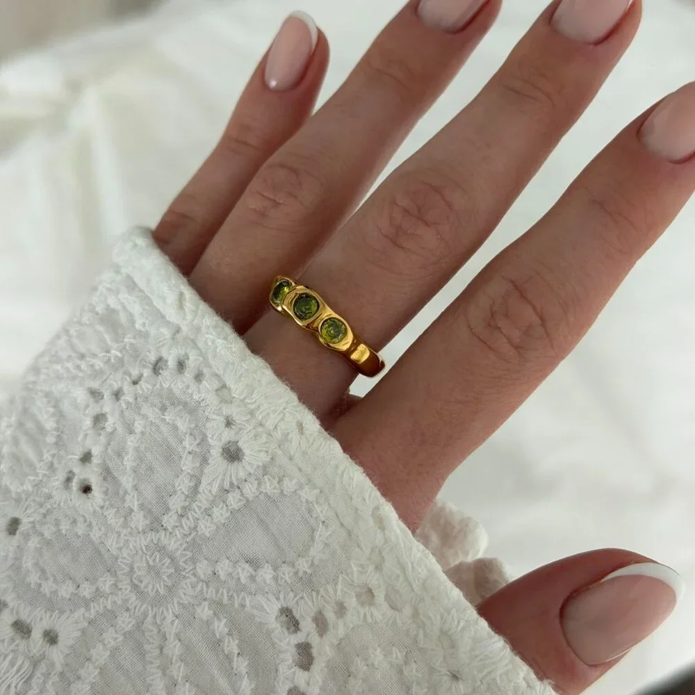 Sku:0493 Vintage vibe old ring green zircon stone stainless steel +in a gift box